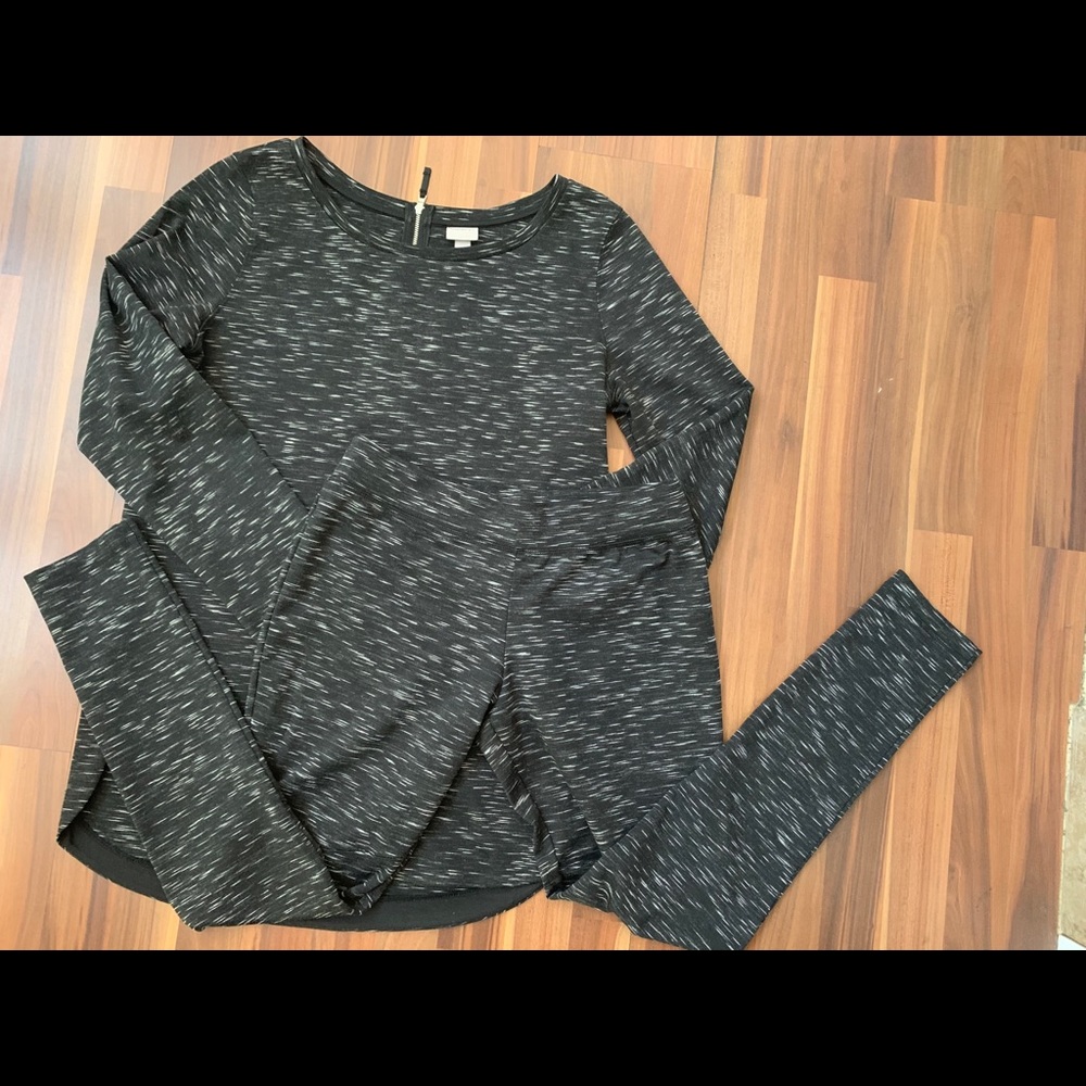 Women’s Merona Set